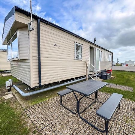Modern 6 Berth Caravan With Wifi At St Osyth Beach In Essex Ref 28051Fv Clacton-on-Sea Exterior photo