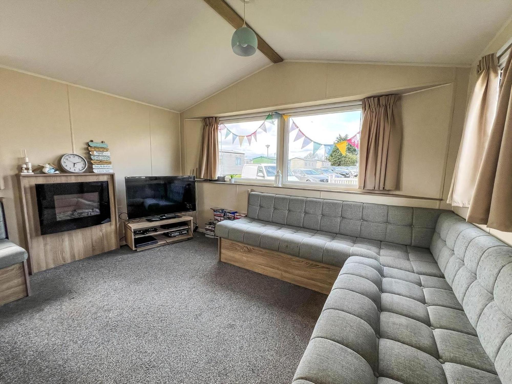 Modern 6 Berth Caravan With Wifi At St Osyth Beach In Essex Ref 28051Fv Clacton-on-Sea Exterior photo