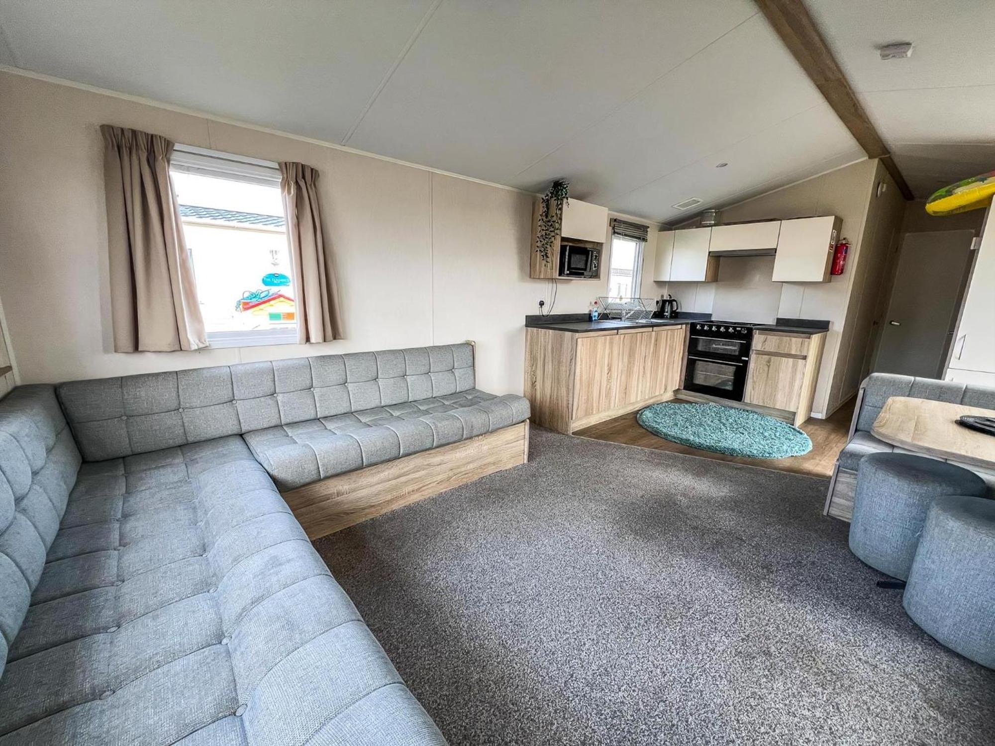 Modern 6 Berth Caravan With Wifi At St Osyth Beach In Essex Ref 28051Fv Clacton-on-Sea Exterior photo